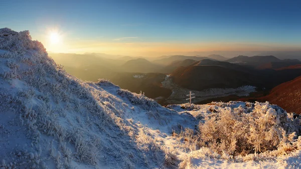 Montagne di bellezza dal picco Strazov — Foto Stock