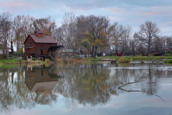 Watermolen jelka in Slowakije — Stockfoto