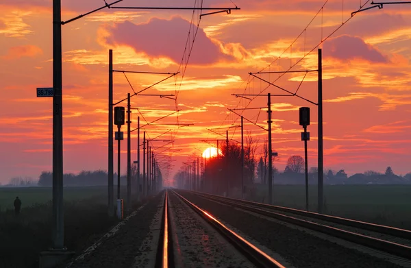 日没時の鉄道 — ストック写真