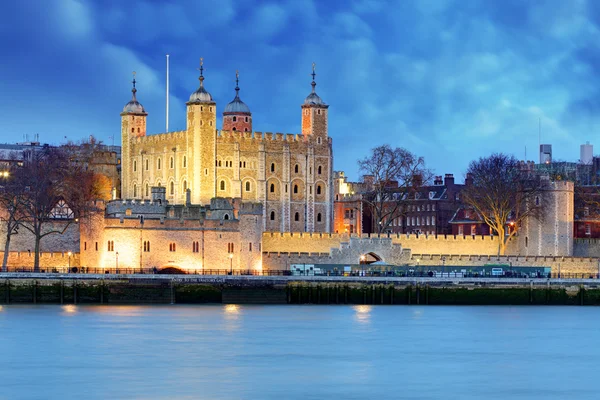 Tower of London bei Nacht, Großbritannien — Stockfoto