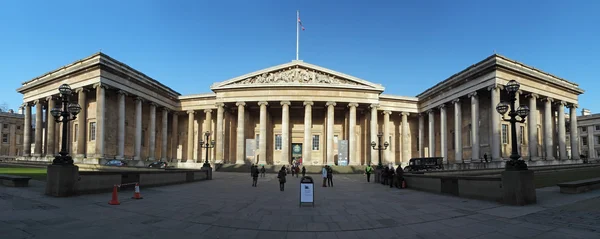 LONDRES - 5 DE ENERO: El Museo Británico en Londres, Inglaterra en enero — Foto de Stock