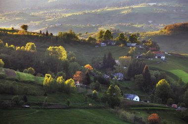 Yeşil bahar hill kırsal manzara, Slovakya