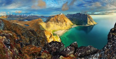 sahil, dağ manzara Norveç - lofoten