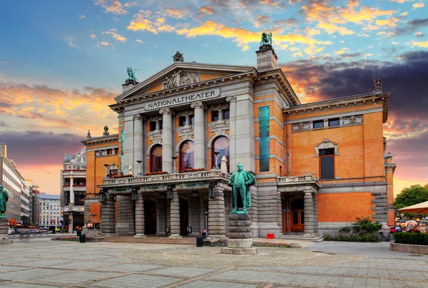 Oslo nationaltheater, norwegen — Stockfoto