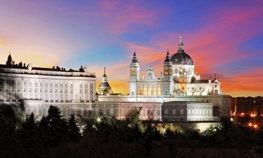 İspanya, madrid almudena Katedrali
