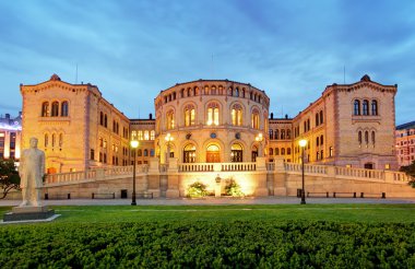 Oslo Parlamento - panorama, gece