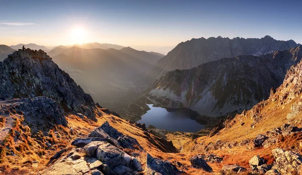 斯洛伐克和波兰塔特拉山秋天落日景观 — 图库照片