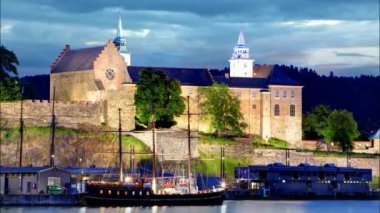 Akershus Kalesi gece, oslo, Norveç, zaman atlamalı