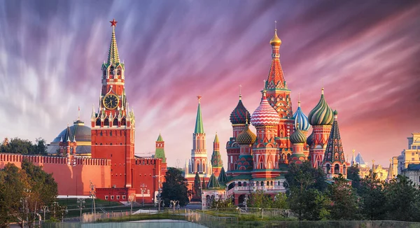 Rusia Moscú Plaza Roja Con Kremlin Catedral Basilio — Foto de Stock