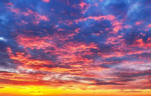 Céu Por Sol Cor Com Nuvens Vermelhas Alaranjadas — Fotografia de Stock