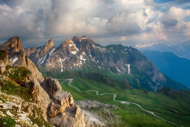 Alpler Dolomitler, gündüz İtalya