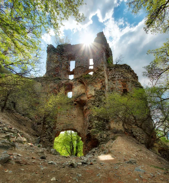 スロバキア 古い城Pajstunの遺跡 パノラマビュー — ストック写真