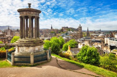 İskoçya 'nın eski Edinburgh şehrinin güzel manzarası
