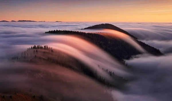 Beautiful Landscape Misty Fog Mountain Slopes Abstract View Clouds — Stockfoto