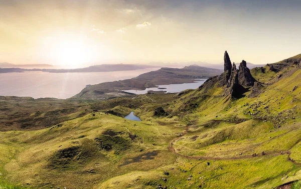 Zonsopgang Bij Oude Man Van Storr Het Eiland Skye Schotland — Stockfoto