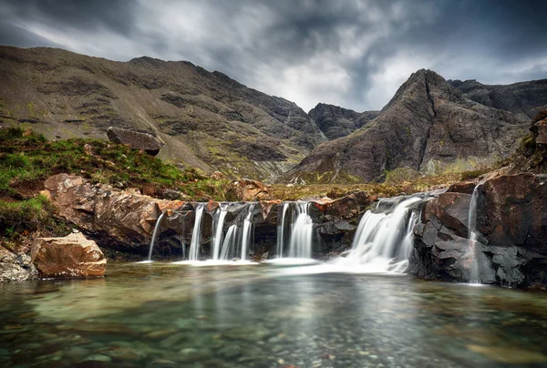 Vodopád Ostrově Skye Skotsko Pohádkové Bazény — Stock fotografie