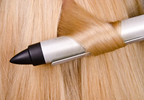 Curler and blond hair — Stock Photo, Image