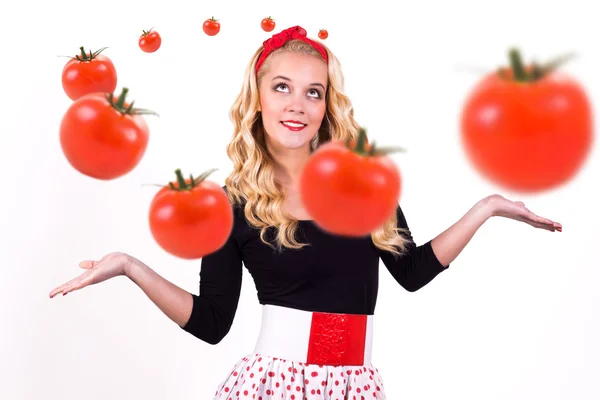 Mulher e tomate — Fotografia de Stock