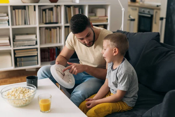 Father Son Enjoying Time Together Home — Stock Photo, Image