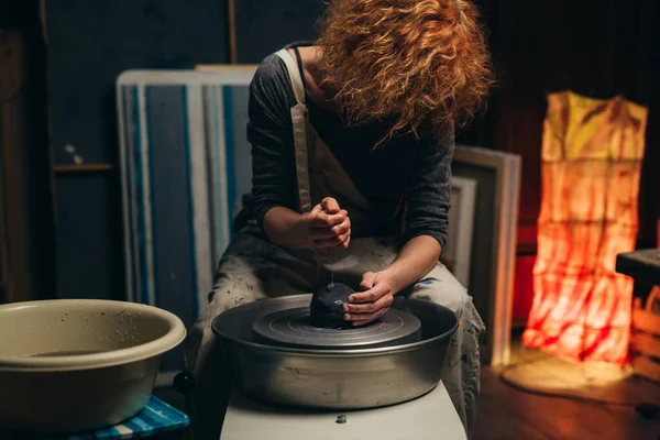 Close Woman Sculptor Working Clay Using Wheel — Stock Photo, Image