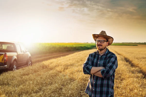 Caucasian Farmer Standing Crossed Arms Wheat Field — Stock fotografie