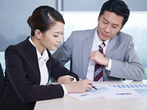 Asian business — Stock Photo, Image