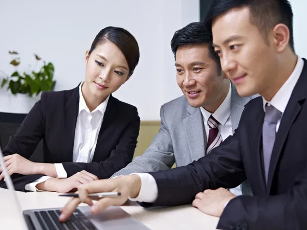 Asian business — Stock Photo, Image