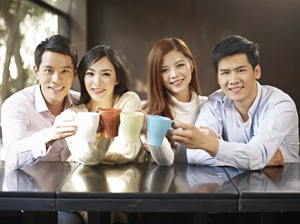 Friends meeting in cafe — Stock Photo, Image