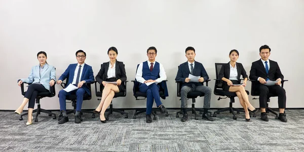 Asian Business People Waiting Line Job Interview Looking Camera — Stock Photo, Image