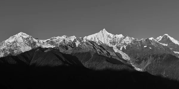 Hügelige Schneeberge Des Meili Gebirges Schwarz Weiß — Stockfoto