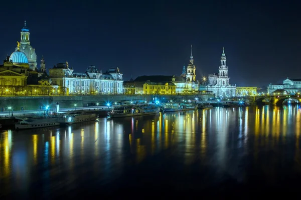 #Nacht # Lichter # Landschaft # Dresden — Stockfoto