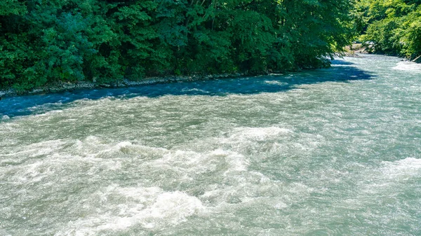 Foto Veduta Del Fiume Montagna Nella Gola Ossezia Del Nord — Foto Stock