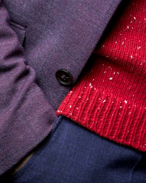 Knitted Red Waistcoat Classic Purple Jacket — Stockfoto