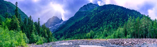 View Mountains River Valley Karachay Cherkessia Russia Impenetrable Rocks Majestic — Stockfoto