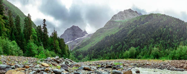 View Mountains River Valley Karachay Cherkessia Russia Impenetrable Rocks Majestic — Stock Fotó