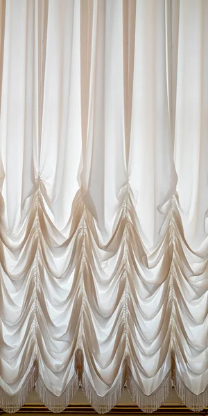 Old style translucent white curtain on window. Sunny light in house room. — Fotografia de Stock