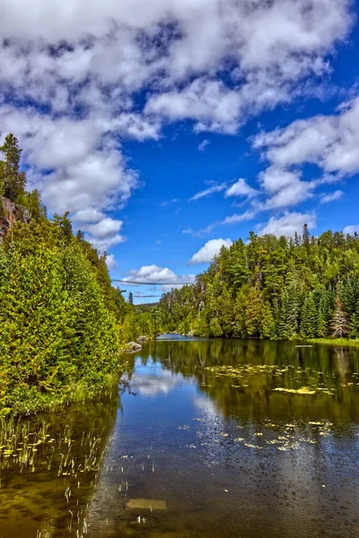 Escena Perfecta Del Lago Entre Cañón Thunder Bay Ontario Canadá — Foto de Stock