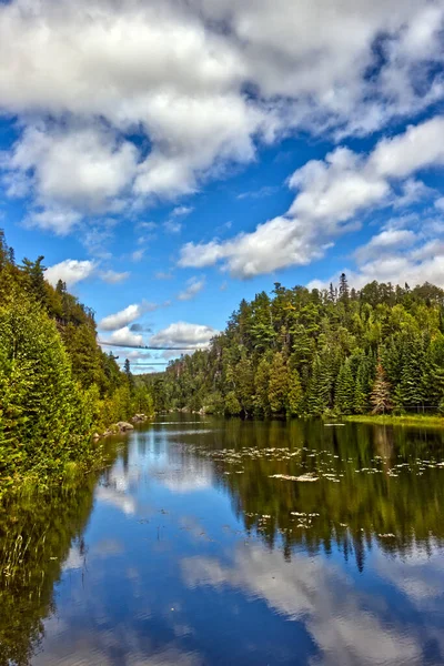 Espectáculo Naturaleza Contar Una Tarde Brillante Lago Thunder Bay Ontario — Foto de Stock