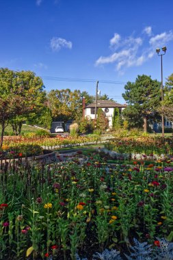 Quiet and beautiful town of gardens - Thunder Bay, ON, Canada
