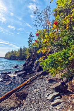 Uyuyan Dev PP, Thunder Bay, Ontario, Kanada yakınlarındaki renkli öğleden sonra