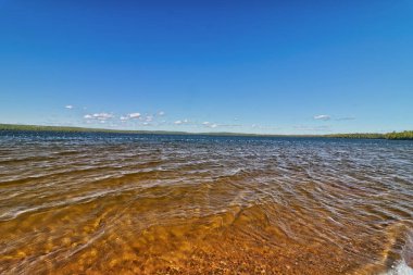 Su ve gökyüzü arasındaki hakimiyet savaşı - SG PP, Thunder Bay, Ontario, Kanada