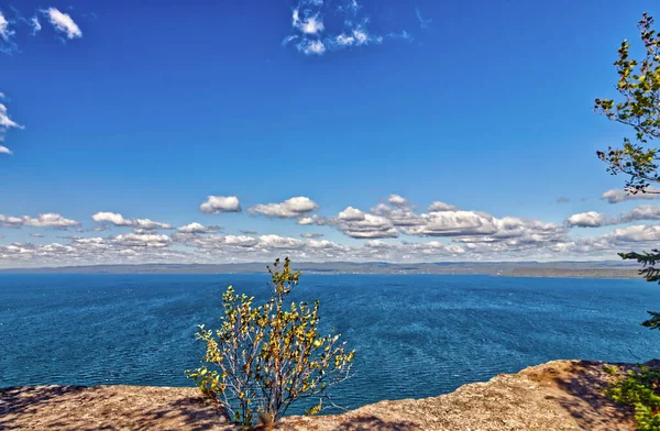 Dünyanın en büyük tatlı su gölü SG PP, Thunder Bay, Ontario, Kanada