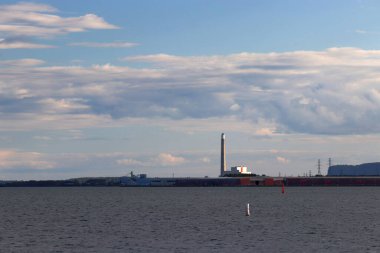 Göl kenarındaki sanayi altyapısı - Thunder Bay Marina, Ontario, Kanada