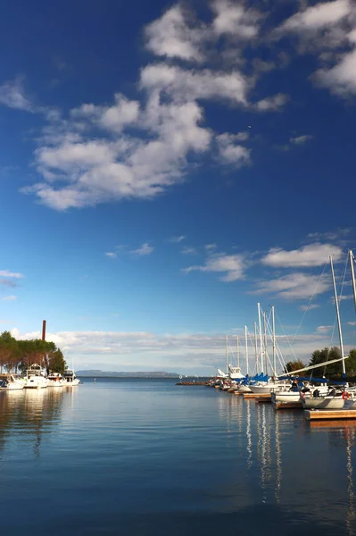 Turkusowe Wody Jeziora Superior Thunder Bay Marina Ontario Kanada — Zdjęcie stockowe