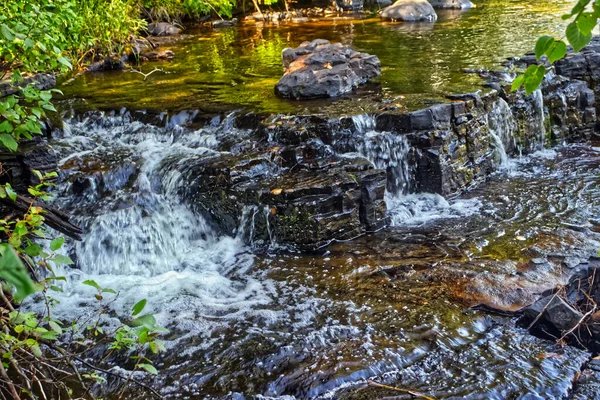 Rutschige Felsen Erzeugen Kraft Auf Dem Fluss Trowbridge Falls Thunder — Stockfoto
