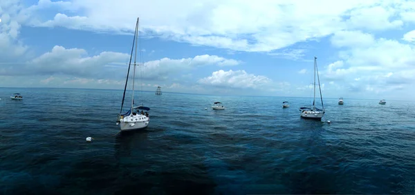 Panoramiczny Widok Kilka Łodzi Szczycie Rafy Koralowej Key Largo Usa — Zdjęcie stockowe