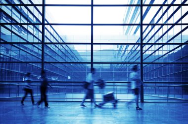 Ofis Binası salonunda siluet