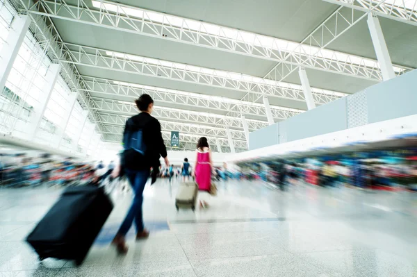 Passenger in the shanghai pudong airport — Stock Photo, Image