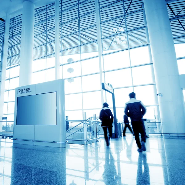 Passenger in the shanghai pudong airport — Stock Photo, Image