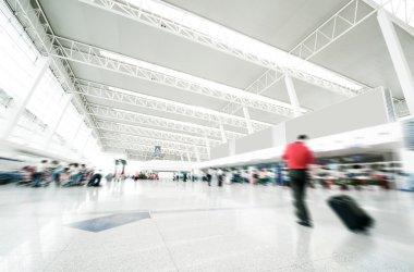 Yolcu Şangay Pudong Havaalanı 'nda.